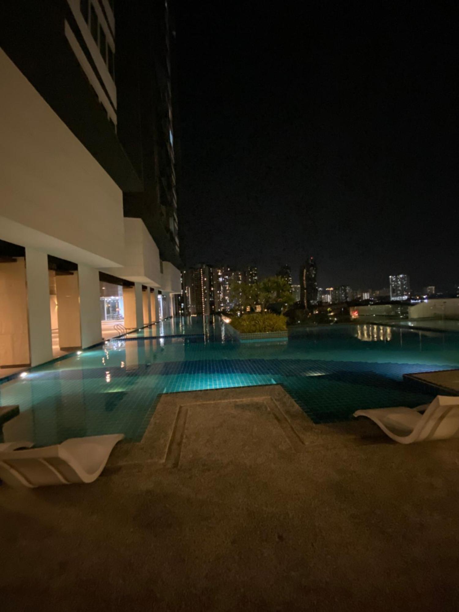 Infinite Pool! Room In Kuala Lumpur Exterior photo