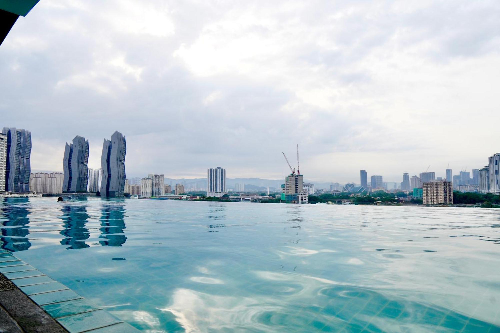 Infinite Pool! Room In Kuala Lumpur Exterior photo